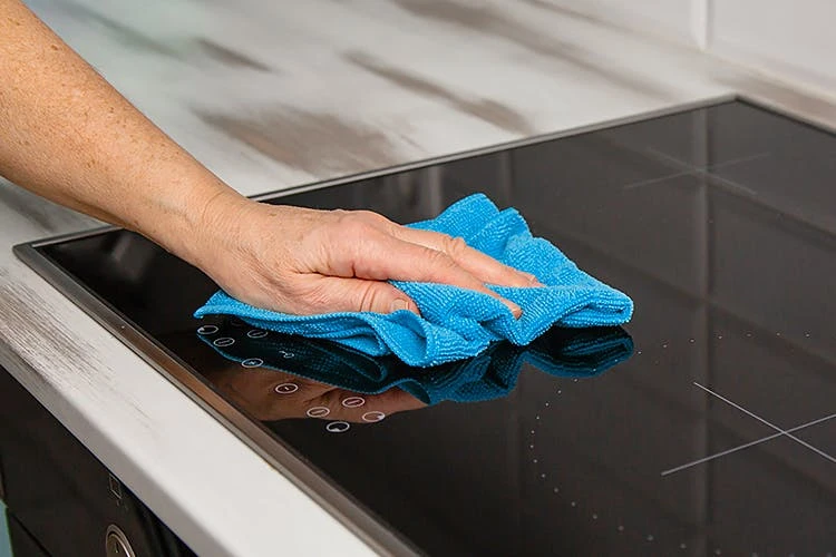 BiOHY Glaskeramik Kochfeldreiniger (2x1l Flasche) | Optimal Zur Reinigung Und Pflege Von Kochfeld Und Induktion | Geeignet Für ALLE GERÄTE – Bild 7